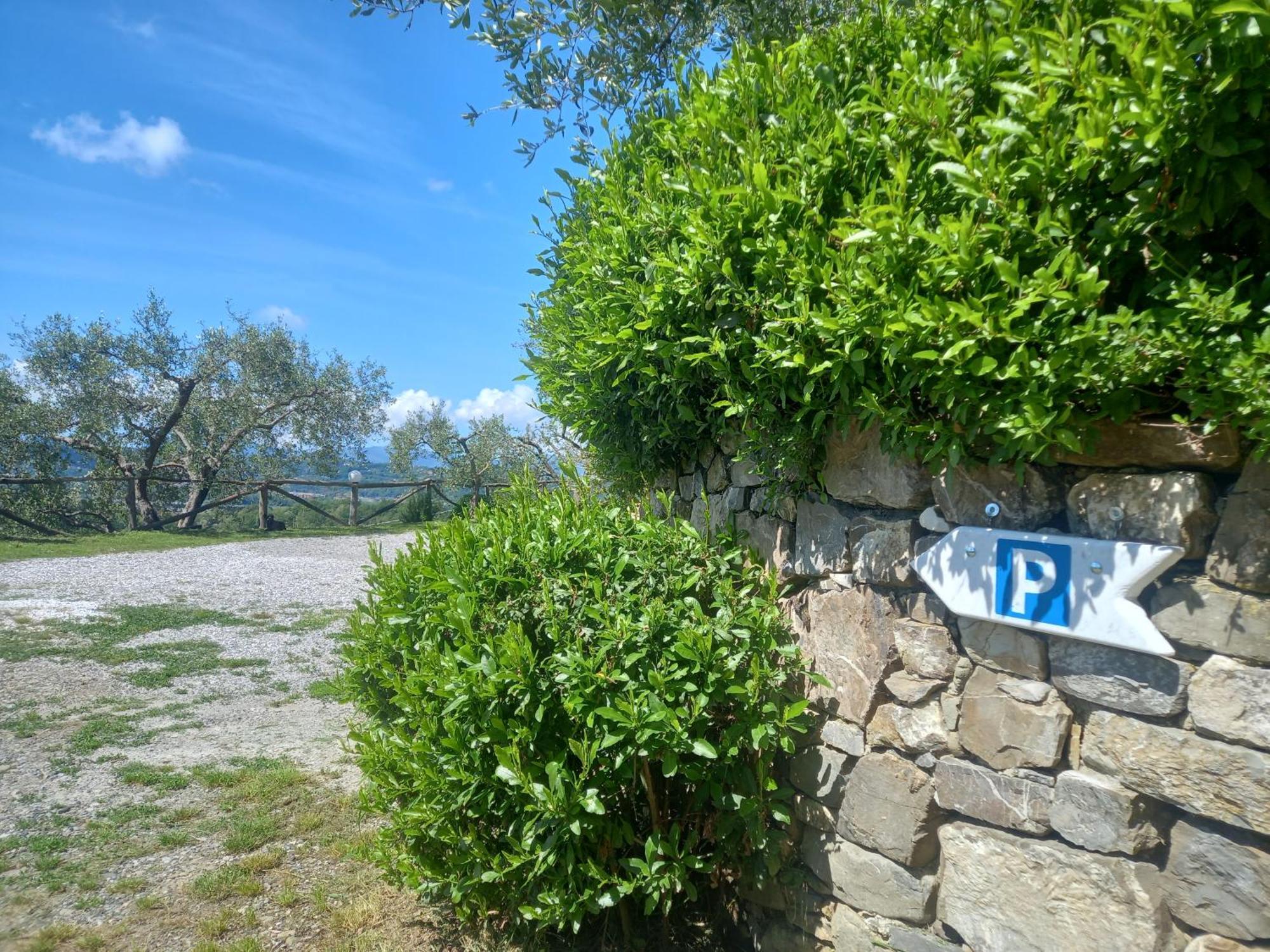 Il Colle Della Brina Hotel Sarzana Exterior photo