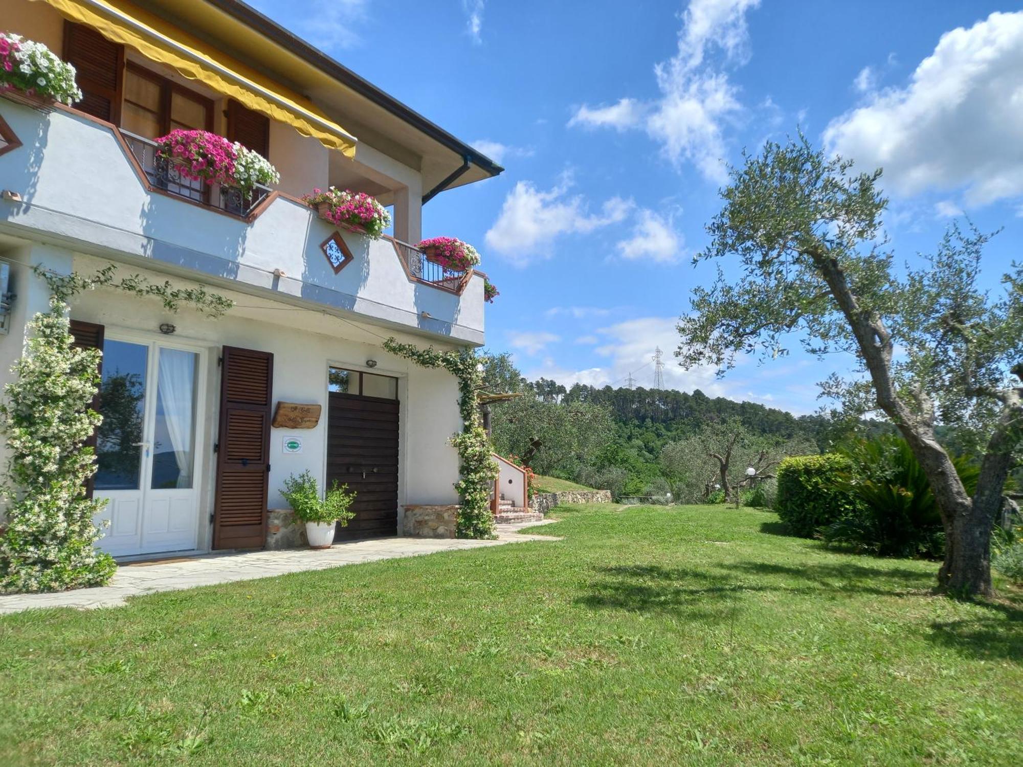 Il Colle Della Brina Hotel Sarzana Exterior photo