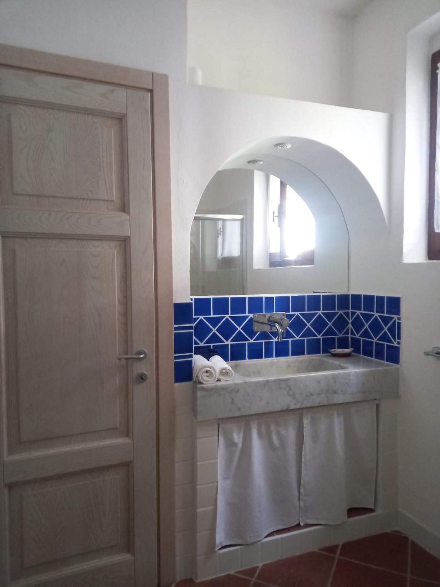 Il Colle Della Brina Hotel Sarzana Room photo